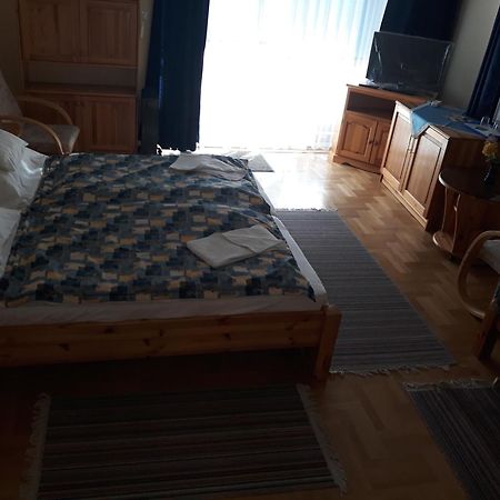 Kenezy Lux Apartman Vendeghaz Hajdúszoboszló Eksteriør bilde