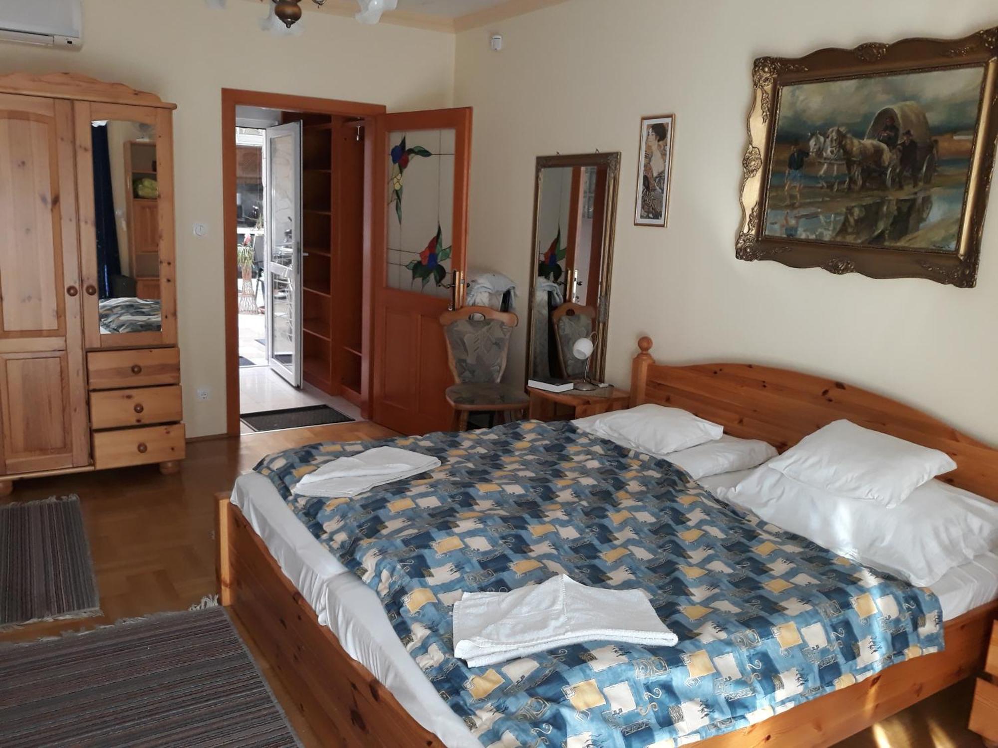Kenezy Lux Apartman Vendeghaz Hajdúszoboszló Eksteriør bilde
