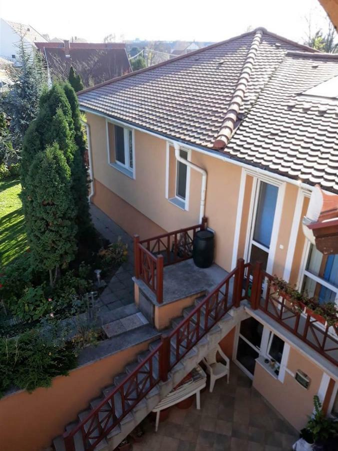 Kenezy Lux Apartman Vendeghaz Hajdúszoboszló Eksteriør bilde
