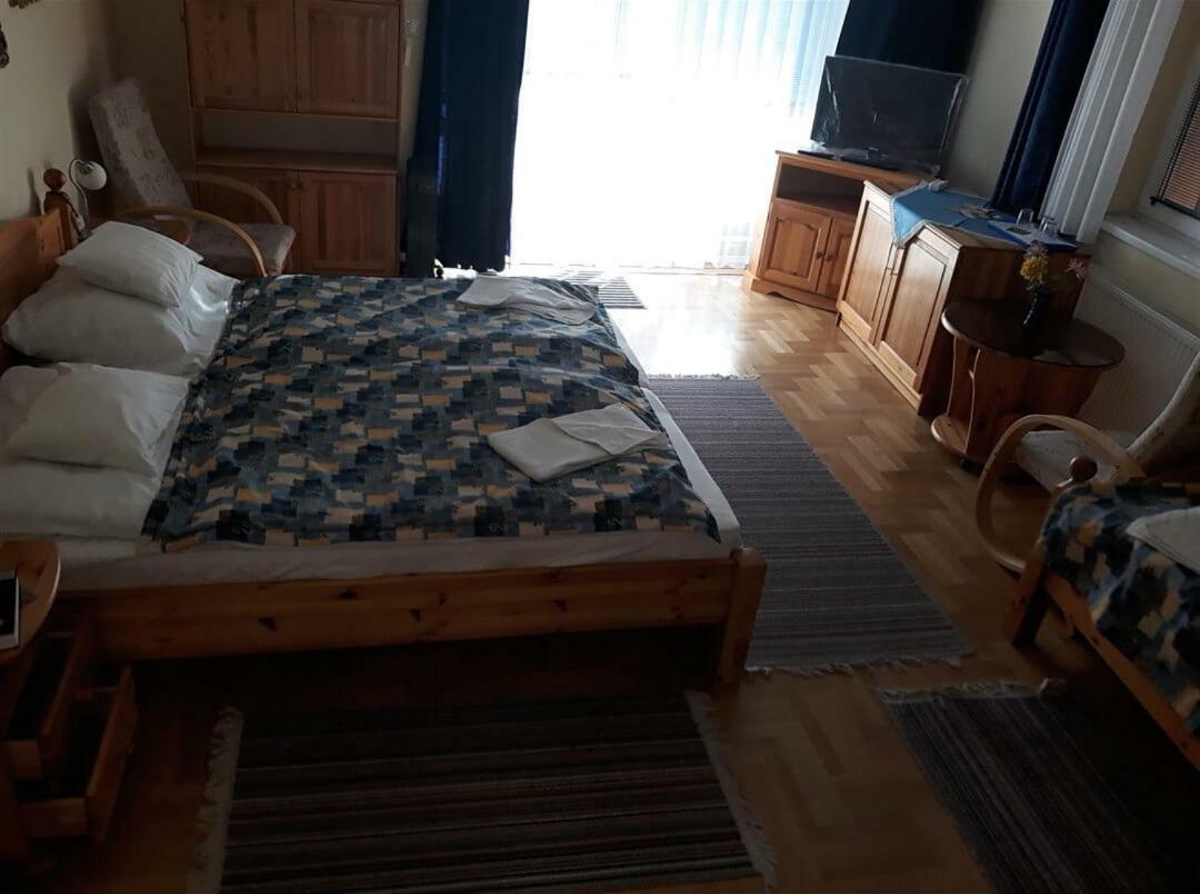 Kenezy Lux Apartman Vendeghaz Hajdúszoboszló Eksteriør bilde